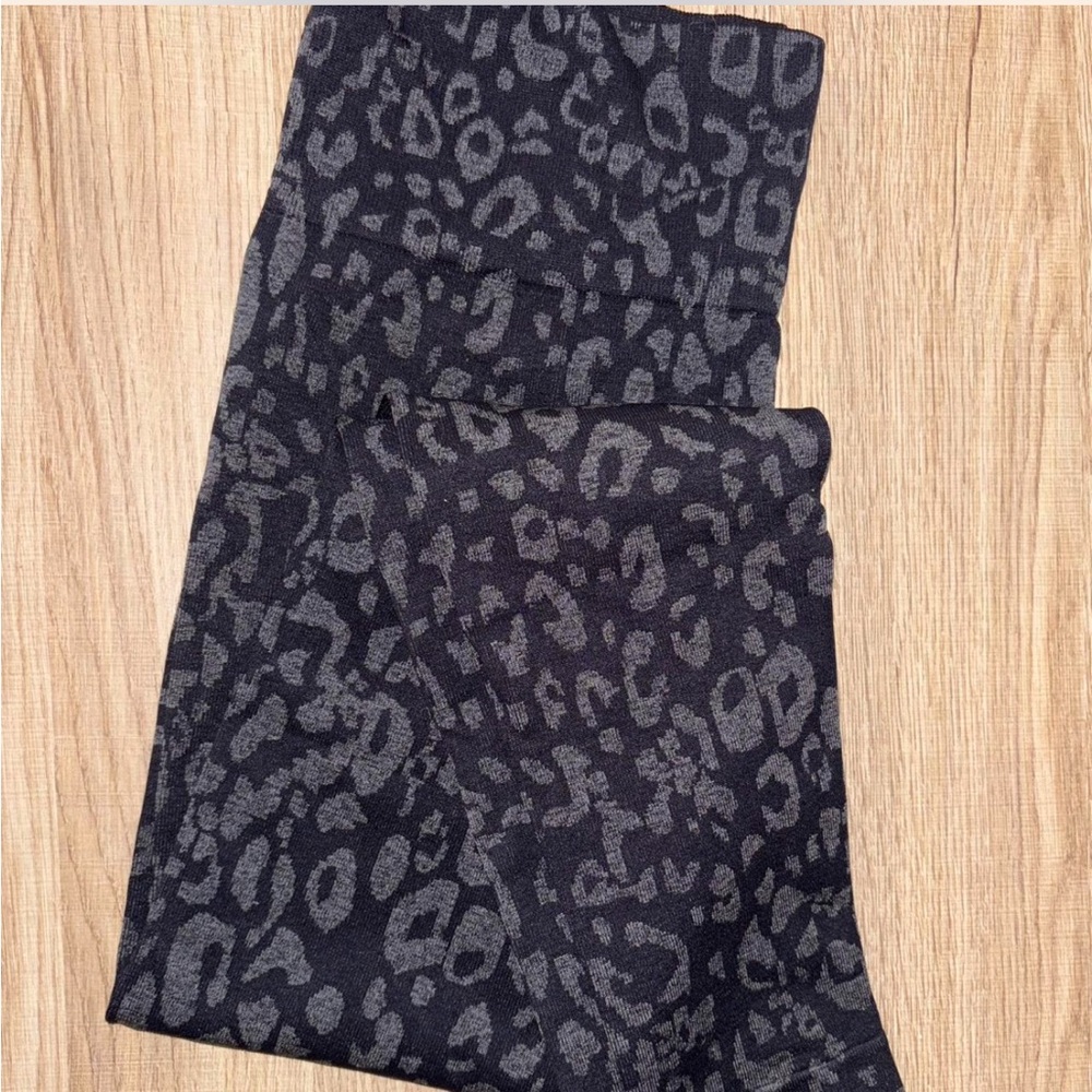 Amazon Black and Gray Leopard Print Leggings